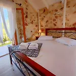 Spasmata Village - Special Maizonette Only Adults Retreat Just One Minute To The *