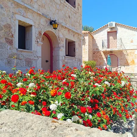 Spasmata Village - Special Maizonette Only Adults Retreat Just One Minute To The Сasa de vacaciones Minia