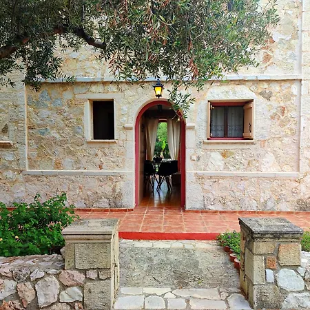 Spasmata Village - Special Maizonette Only Adults Retreat Just One Minute To The Beach *