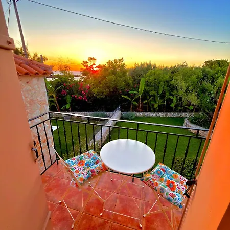 Spasmata Village - Special Maizonette Only Adults Retreat Just One Minute To The Μηνιά