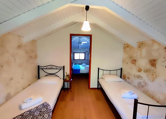 Сasa de vacaciones Spasmata Village - Special Maizonette Only Adults Retreat Just One Minute To The Minia