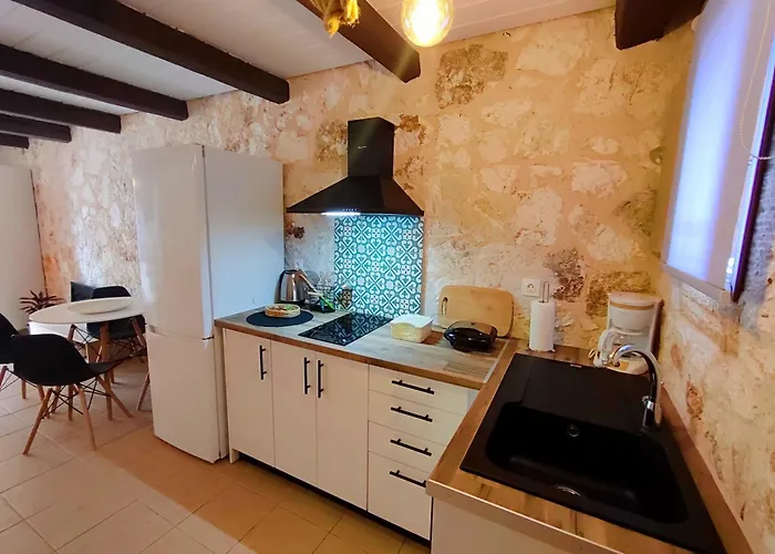 Spasmata Village - Special Maizonette Only Adults Retreat Just One Minute To The Minia